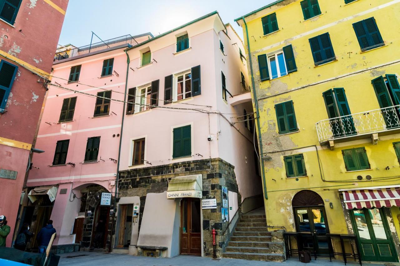 MADA Charm Apartments Piazza Vernazza Esterno foto